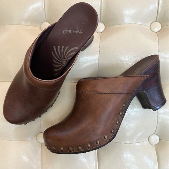 Dansko Shoes - Dansko Brown Genuine Leather Clogs, sz41